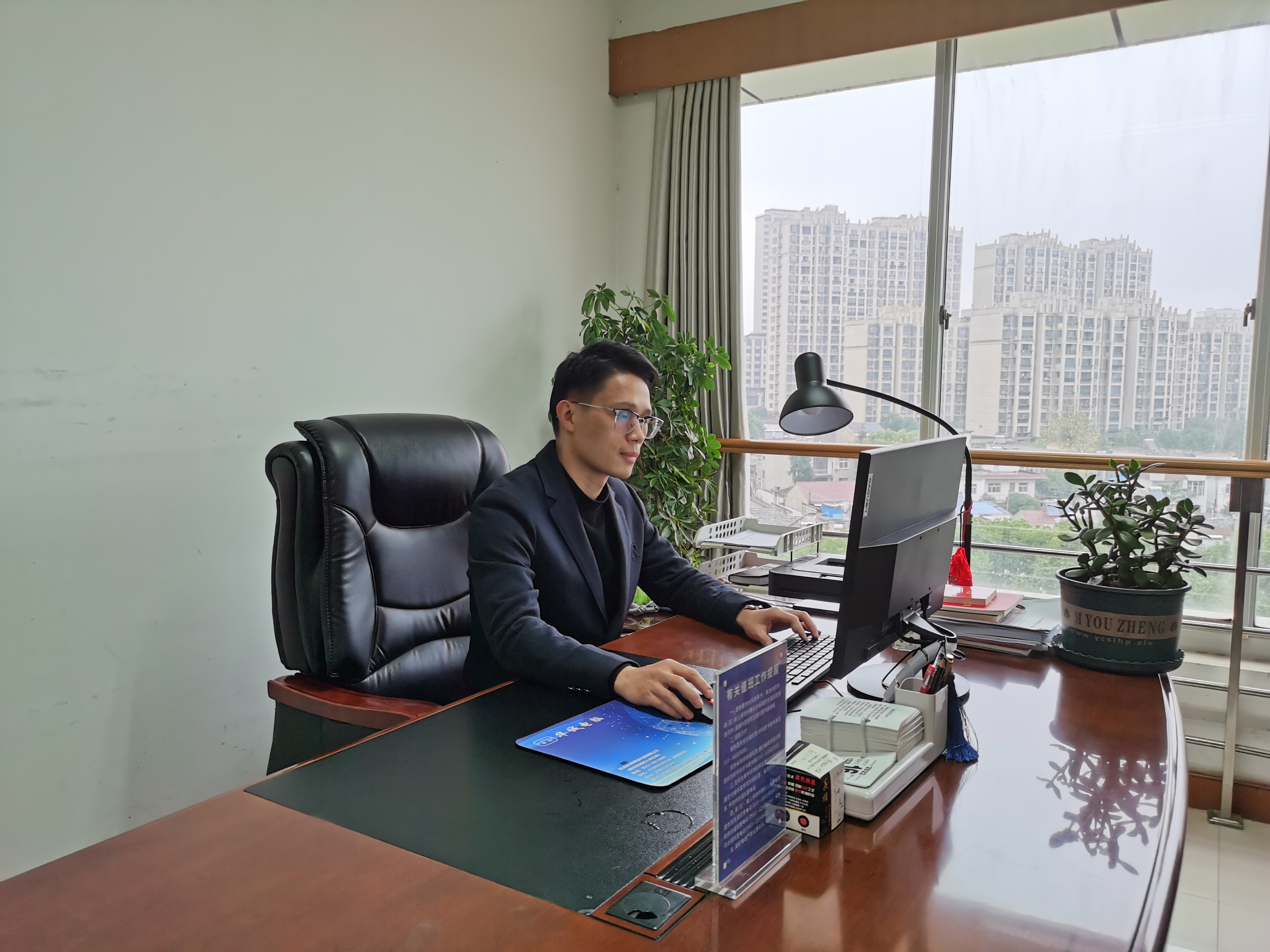 湾沚区人民政府办公室主任张海春在线访谈